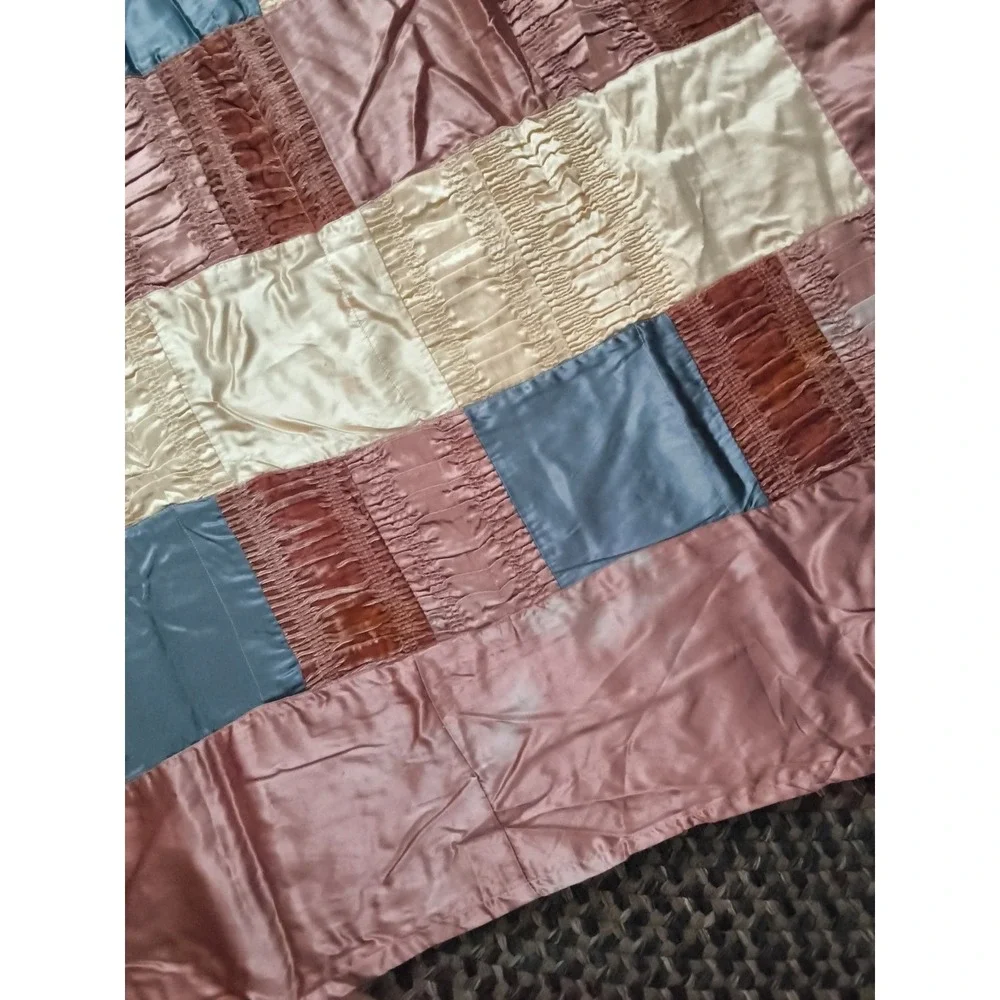 Antique Very Old‎ Estate Find Handmade Silk Satin Lap Bed Quilt 64x69